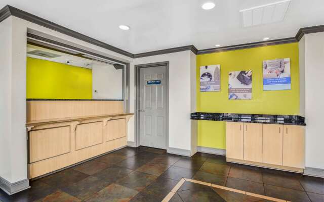 Studio 6 Opelika/Auburn