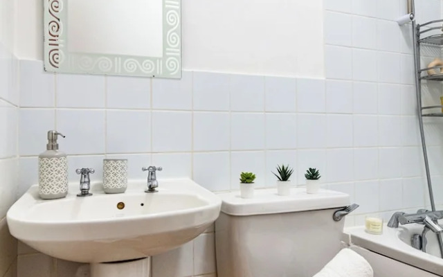 Elegant 1BR Retreat in Soho & Fitzrovia