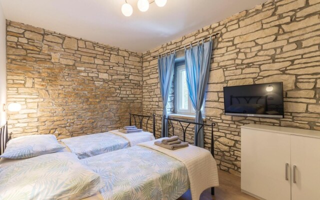 Nice Home in Barban With Wifi and 2 Bedrooms