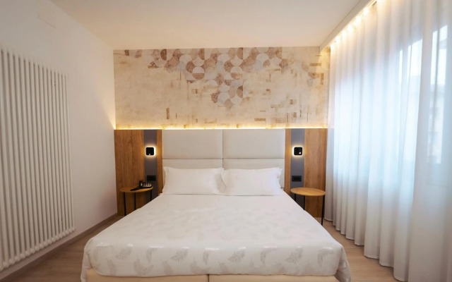 Hotel Everest