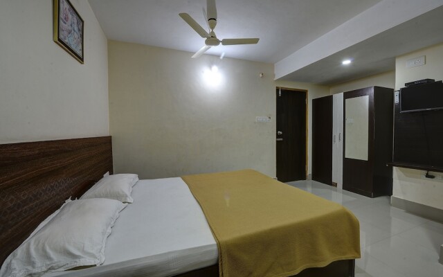 SPOT ON 37153 Karavali Paradise