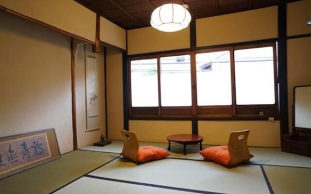 Itoya Stand Guesthouse