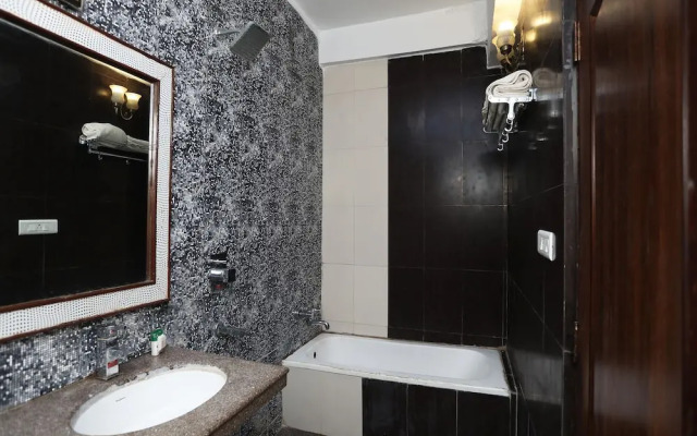 Capital O 1463 Surya Beach Inn