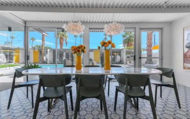 Limon Palm Springs