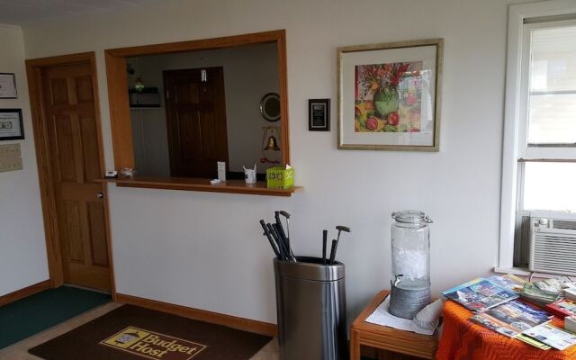 Budget Host Inn