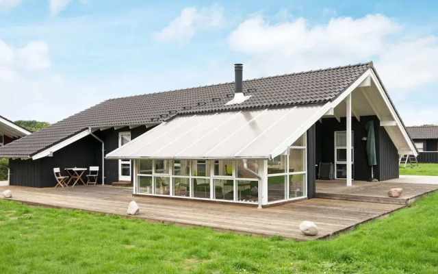 6 Person Holiday Home in Sjolund-by Traum