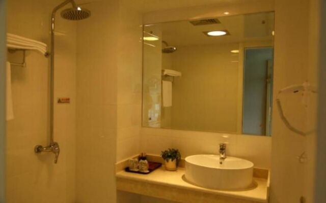 C’est La Vie Hotel Chengde