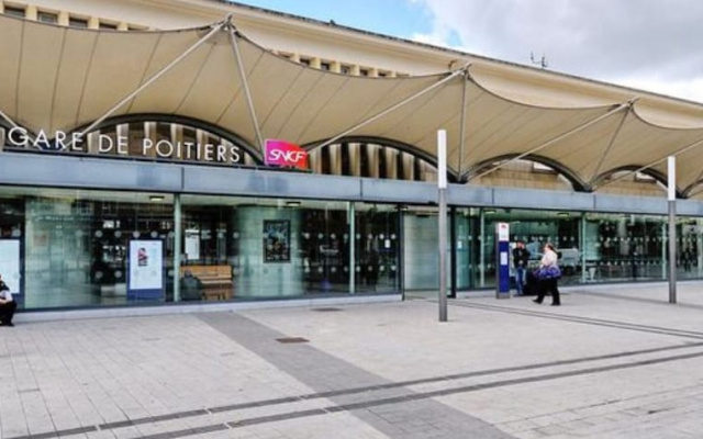 Poitiers Rabelais Chambres Quatro SDB