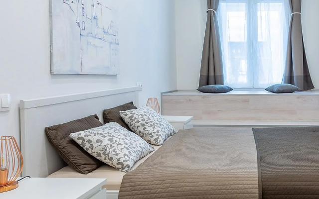 Goldcentral Apartment Dob