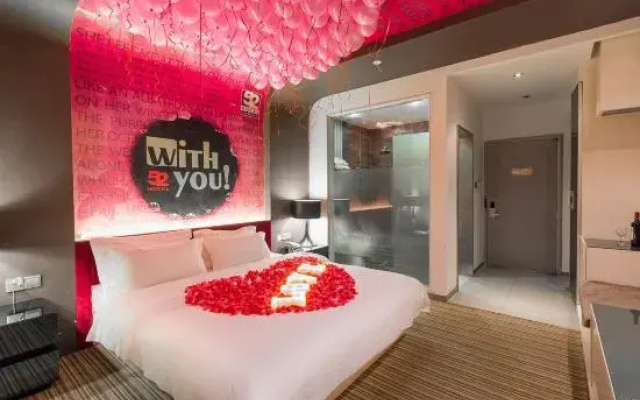 ZhiLin Hotel (Wuxing Street Center Branch)