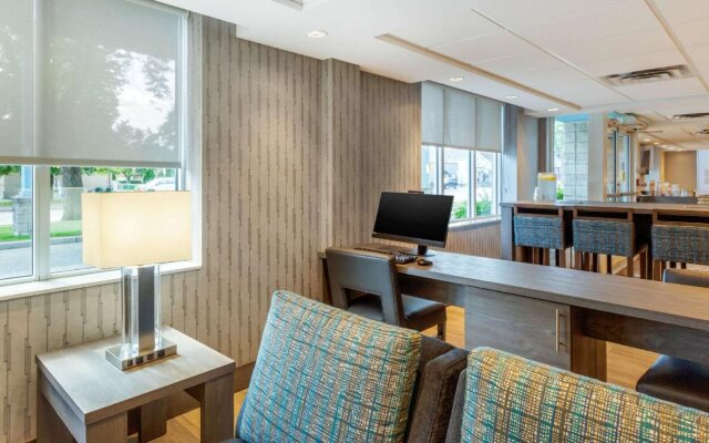 Comfort Suites Downtown