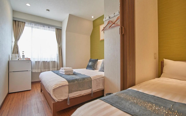 3 min to Komagome Sta by foot/15min to Shinju&Tokyo Sta by JR – Guest Rooms – Tokyo