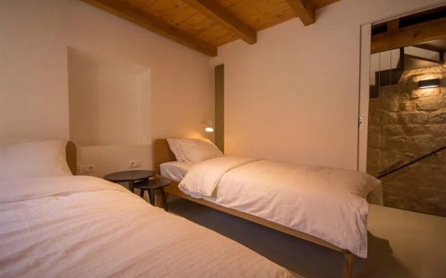 Casa Sepia