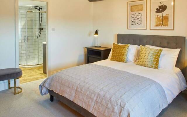 Host Stay The Coach House