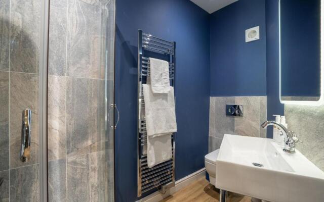 Spacious - 3 Storey Apartment - Central Ambleside - Outstanding Views