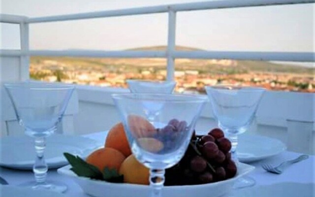 Beyaz ev Hotel