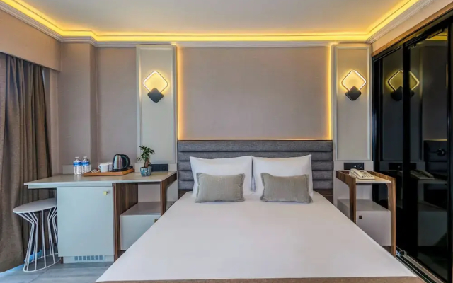 Felix Hotel