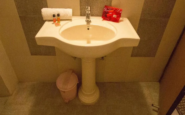 Fabhotel Govinda Royal