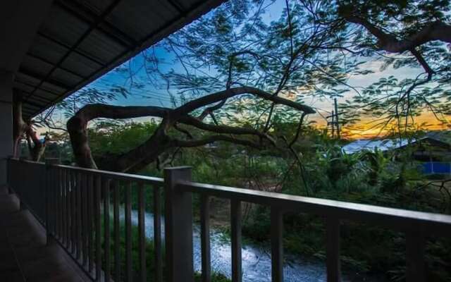 Season Namkorn Resort