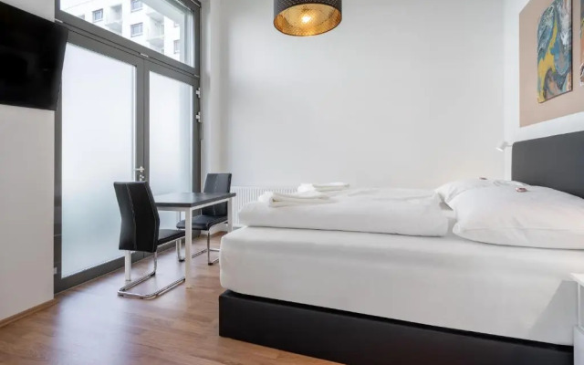 FeelGood Apartments LakeLiving