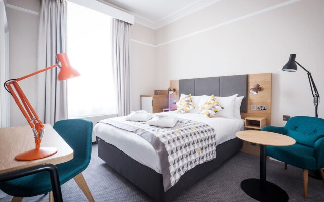 Holiday Inn Farnborough by IHG
