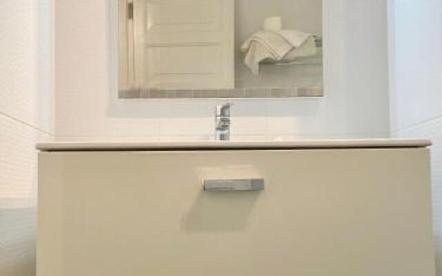 Victoria Court - 1 bed pool & sea view