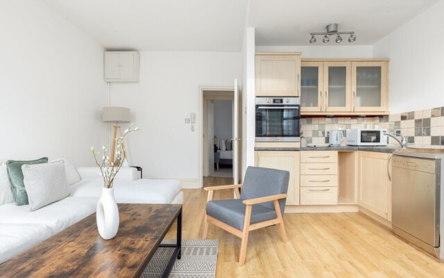 Amazing Flat in Battersea