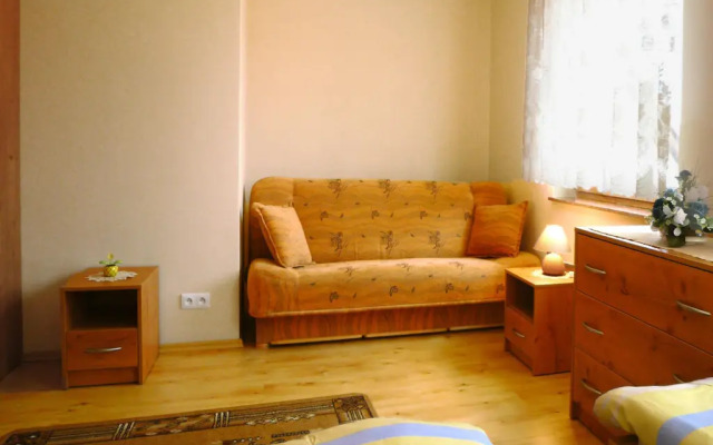 Semi-detached House With Fireplace, Rowy