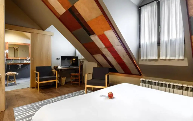 Hotel La Casueña