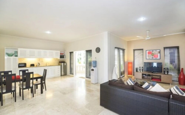 Beach Melati Apartments