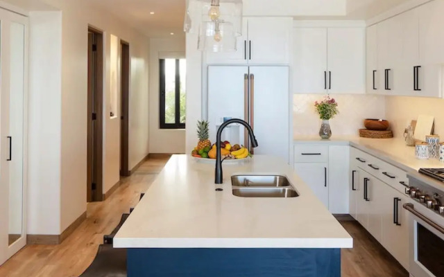 Oceanfront 3bd Penthouse Residence