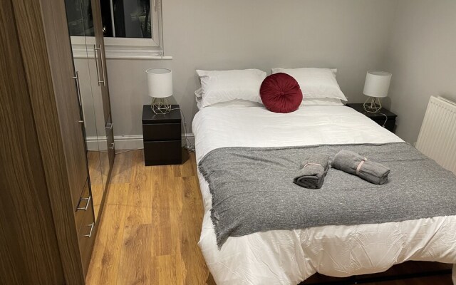 Immaculate 2-bed Apartment in London