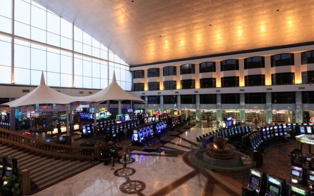 Holiday Palace