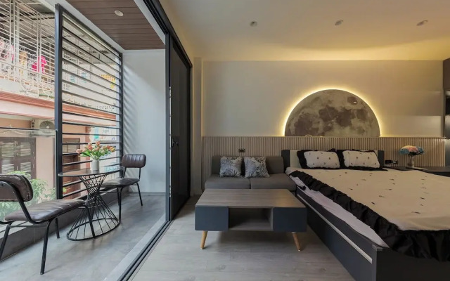 Moonlight Apartment