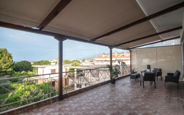 Akrata's Elegant Luxury Suite