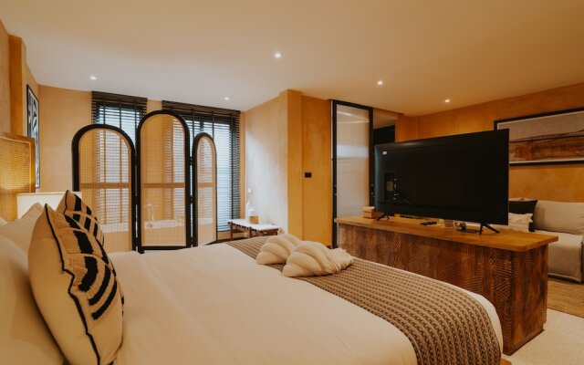 Hotel Clay Chiang Mai