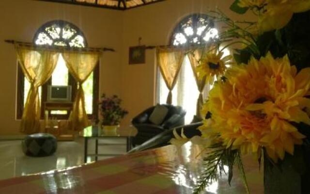 B & B Home Stay
