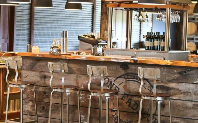 One Paddock Currency Creek Winery Villas