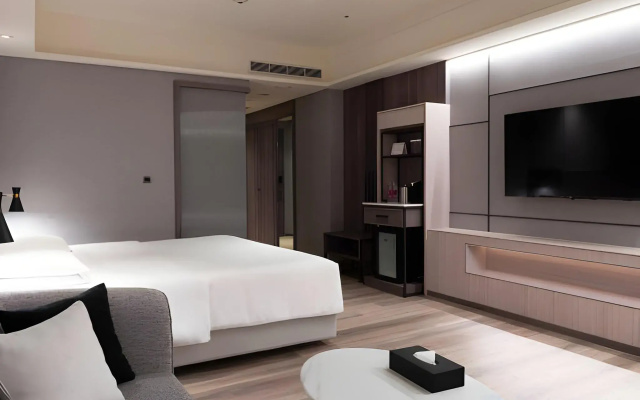 E-Da Royal Hotel