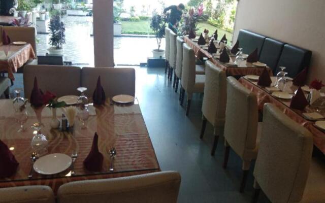 Hotel Rama Trident