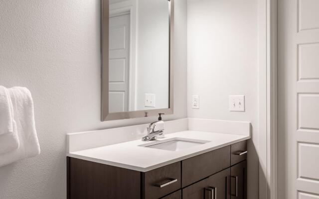 Dallas Modern 1BD 1BA Apartment