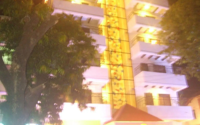 Hotel Supreme