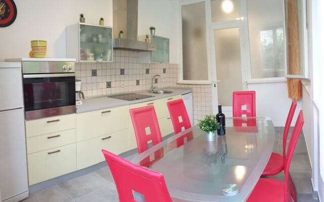 Mila - 80 m From the Beach - A1