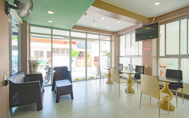 Alt Residences by OYO Rooms