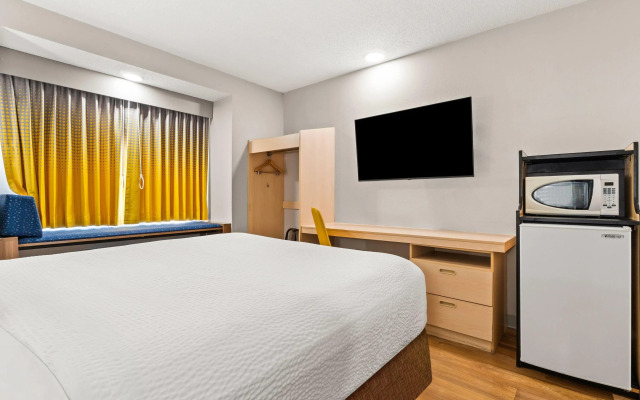 Microtel Inn & Suites by Wyndham Salisbury