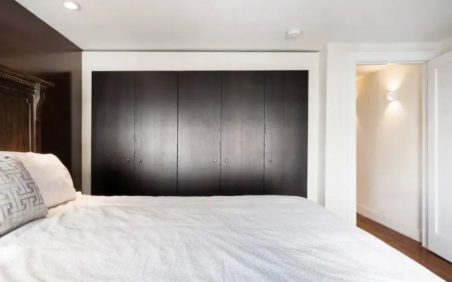 Million-dollar Celebrity Mansion in Old City