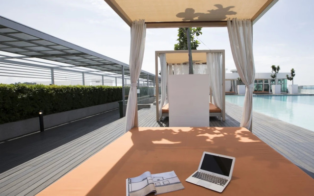 Luxury Oasis w Rooftop Sunset View B21B