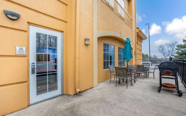 La Quinta Inn & Suites by Wyndham Fultondale Birmingham N