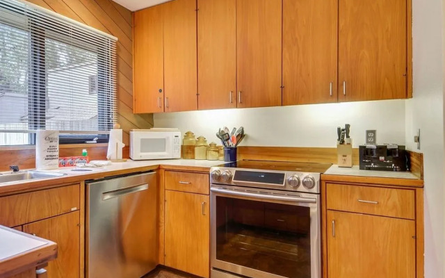 Meadow 24 2 Br condo by RedAwning