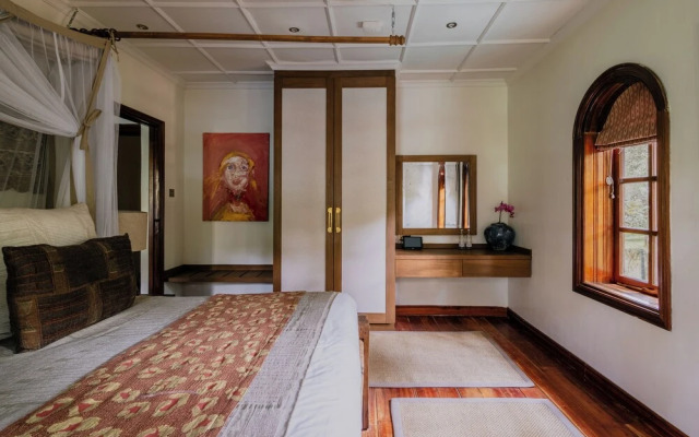 Hemingways Eden Residence
